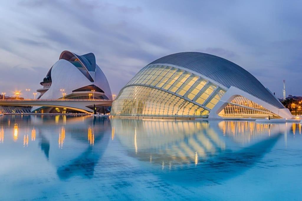 Valencia Las Artes Y Ciencias + Garaje + Netflix Buitenkant foto